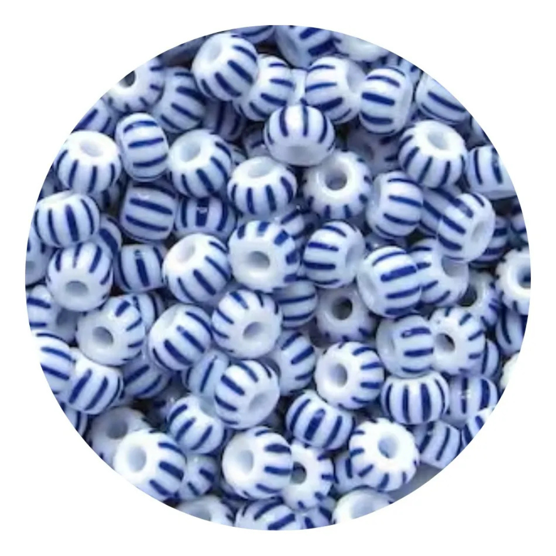 Chaquira calibrada 10/0 03331 Blanco con Rayas Azules Juntas-Elegir gramaje